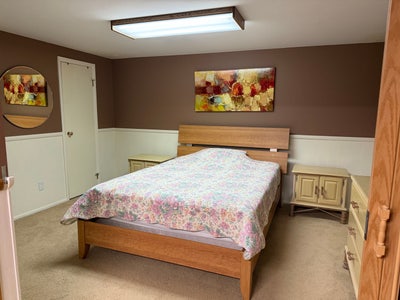 Large bedroom with private bath Main Photo