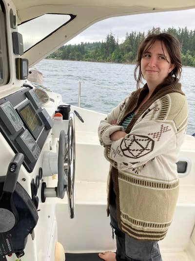 Professional Female seeks a small or large room Main Photo