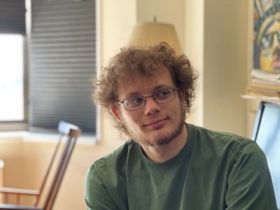 Room wanted in Boston, MA Main Photo