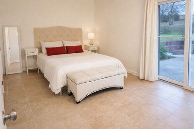 Looking for a girl in 20s  Main Photo