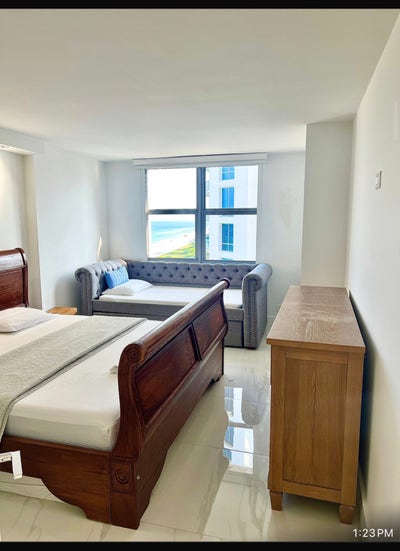 Beach Front Big & Beautiful Condo Main Photo