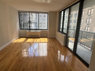 Roommate Available Already! Flex 2 - Midtown West Main Photo