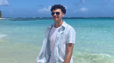 Student looking for a room in Los Angeles now Main Photo