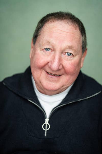 Reliable man needs Burbank room for $900 now Main Photo