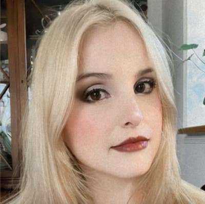 Woman needs Studio City room for ASAP move in Main Photo