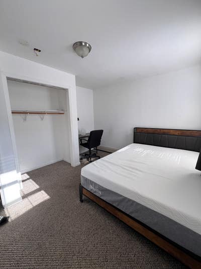 Glen cove room for rent  Main Photo