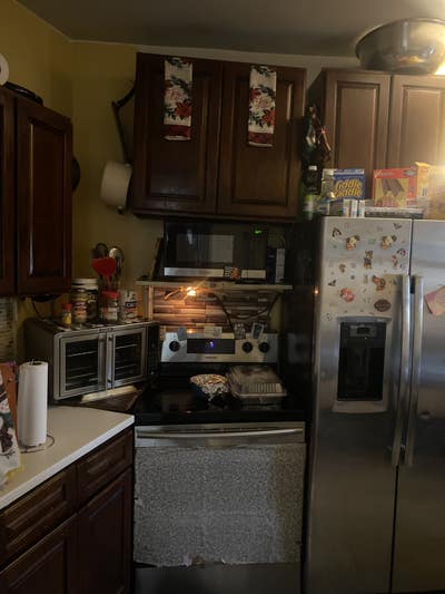 Fully Furnished King Size Bedroom Available  Main Photo