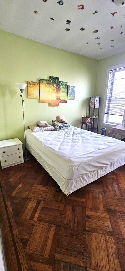 Furnished, large room Main Photo