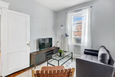 3 bed in Allston on a flexible lease Main Photo