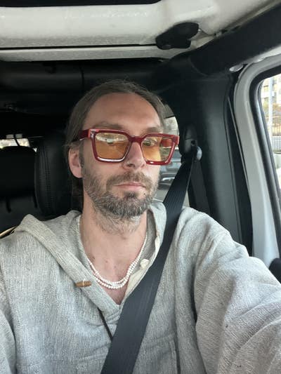 Male needs East Hollywood room for immediate move Main Photo