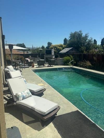 Private Furnished 1 Bed Bath with PoolGymGame Roo Main Photo