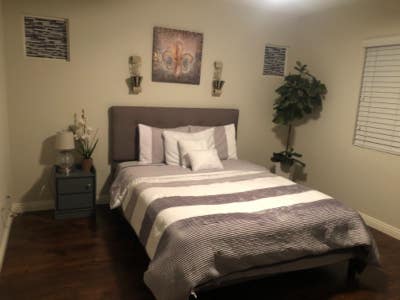 Clean quiet place to stay Main Photo