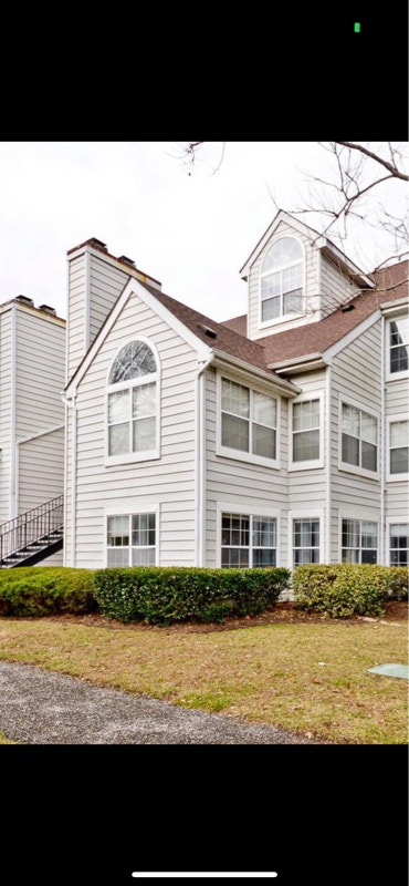 Penthouse condo with loft Main Photo