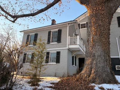 Attached two_story cottage house Main Photo