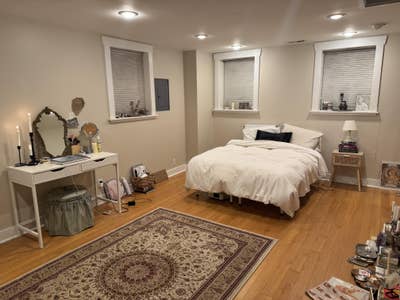 Cozy and spacious room in Portage Bay Main Photo