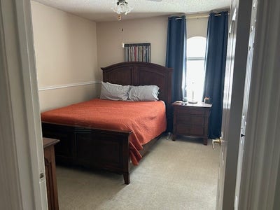 On the hunt for a roommate 😊 Main Photo