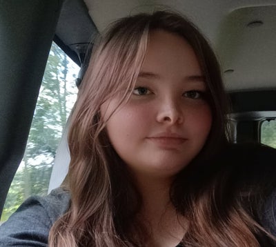 Woman looking for a room in Los Angeles now Main Photo