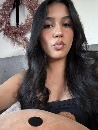 Female student needs North Hollywood room now Main Photo