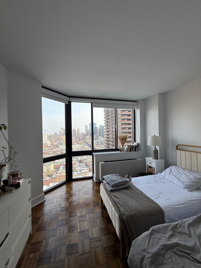 Room for Rent  Main Photo