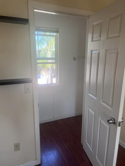 East college/ redondo rooms for rent Main Photo