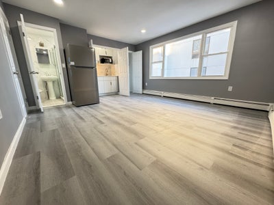 Private Studio, Brand New, Free Laundry, 7 mins  Main Photo