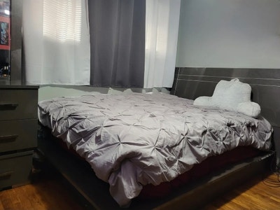 3 bed 1.5 bath. Fenced backyard for pet Main Photo