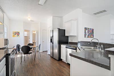 Affordable Private Room in Fort Worth Main Photo