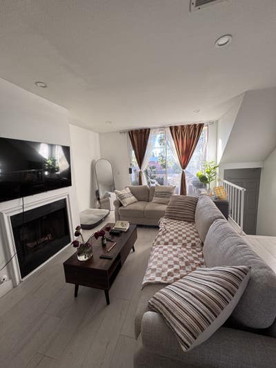 Female Preferred- Private Room & Bath | Chatsworth, CA Main Photo