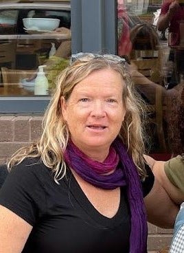 Female looking for a room in North Hollywood Main Photo