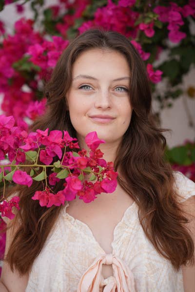 Female looking for a room in West Hollywood Main Photo