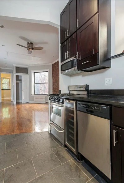 Stunning 2 Bedroom/ 2 Baths - W 97th, UWS Main Photo