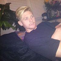 Professional Male seeks a small or large room Main Photo