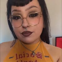 Female needs room in El Monte as soon as possible Main Photo