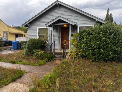 Cute cottage with detached art studio Main Photo