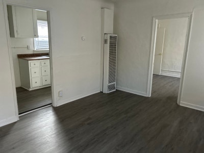 Cozy cottage_style1b1b_$1295 Main Photo