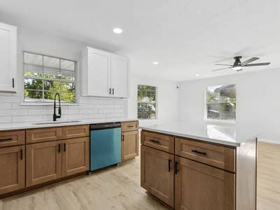 AllInclusive Furnished Rooms – Clean, Quiet, MoveI Main Photo