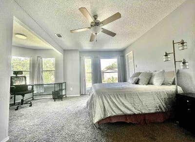 North Austin Spacious Master Suite with its Own Ba Main Photo