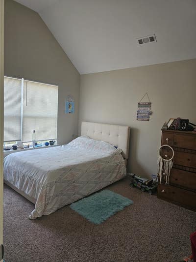 Room with private bathroom Main Photo