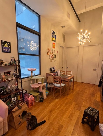 Looking for 1 roommate for 3 bedroom apartment Main Photo