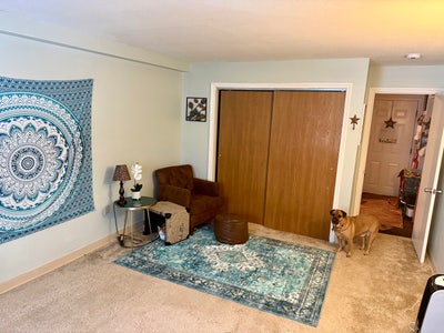 Room For Rent  Main Photo