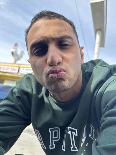 Student looking for a room in Orange CA now Main Photo