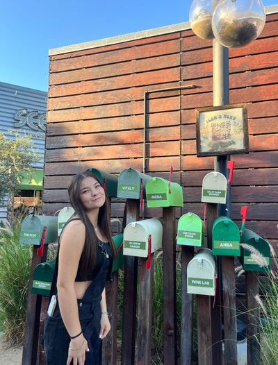 Female student looking for a room in Long Beach Main Photo