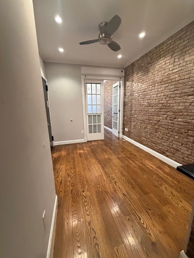 Huge 5 Bedroom Duplex- True Ues Main Photo