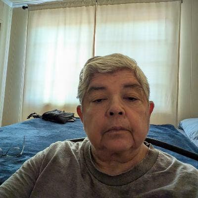 Single senior 70 yrs old friendly don't bothe... Main Photo