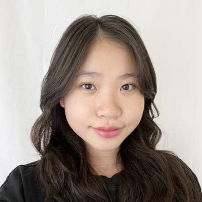 Female student looking for a room in Glendale Main Photo