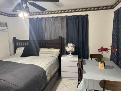 Room in a home with private entry & bathroom. Main Photo