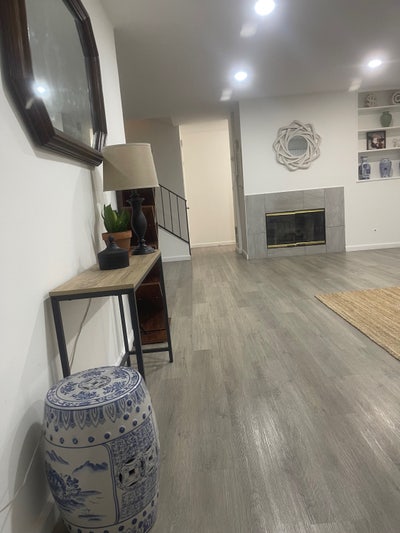 Room for rent in Reseda  Main Photo