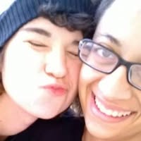 Female worker needs Los Angeles room now Main Photo