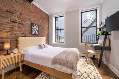 East village apt w/ modern finishes Main Photo