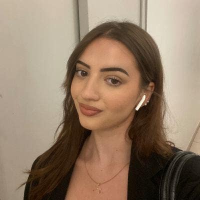 Looking for a room for 6 months :)  Main Photo